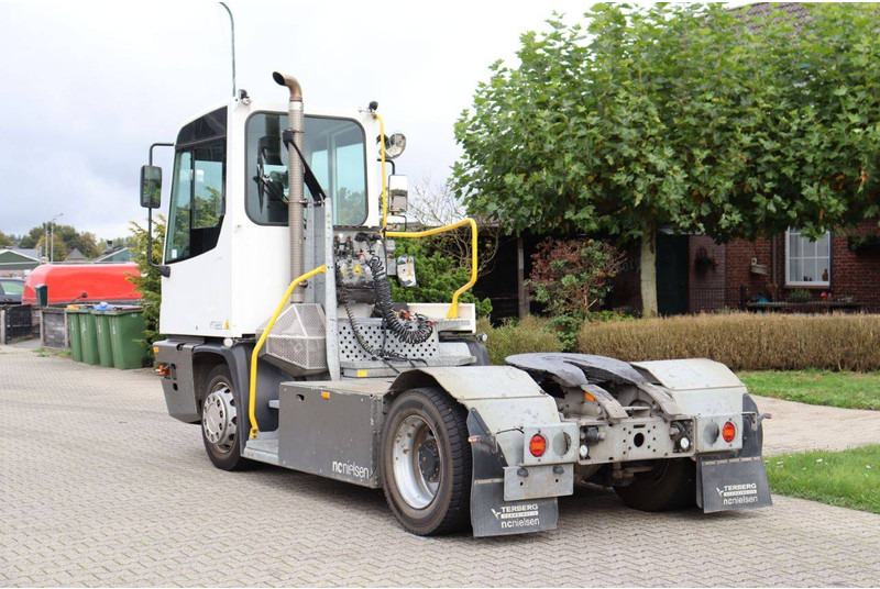 Terberg YT223 - Terminaltraktor: bilde 4 Terberg YT223 - Terminaltraktor: bilde 4