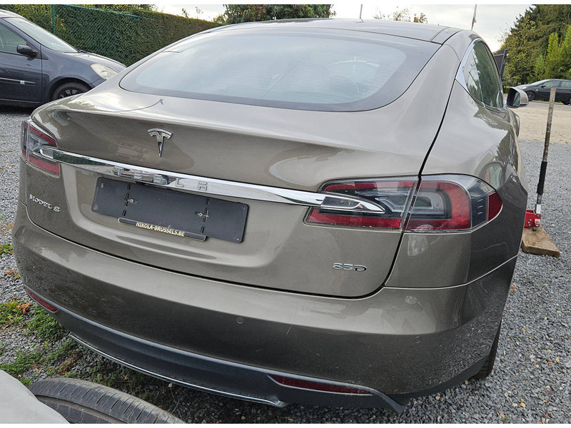 Tesla Model S _ 85 D - Sedan: bilde 4 Tesla Model S _ 85 D - Sedan: bilde 4