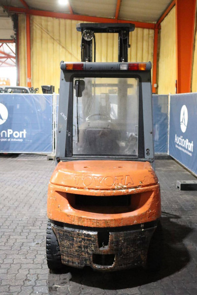 Toyota 02-7FDF30 - Dieseltruck: bilde 5 Toyota 02-7FDF30 - Dieseltruck: bilde 5