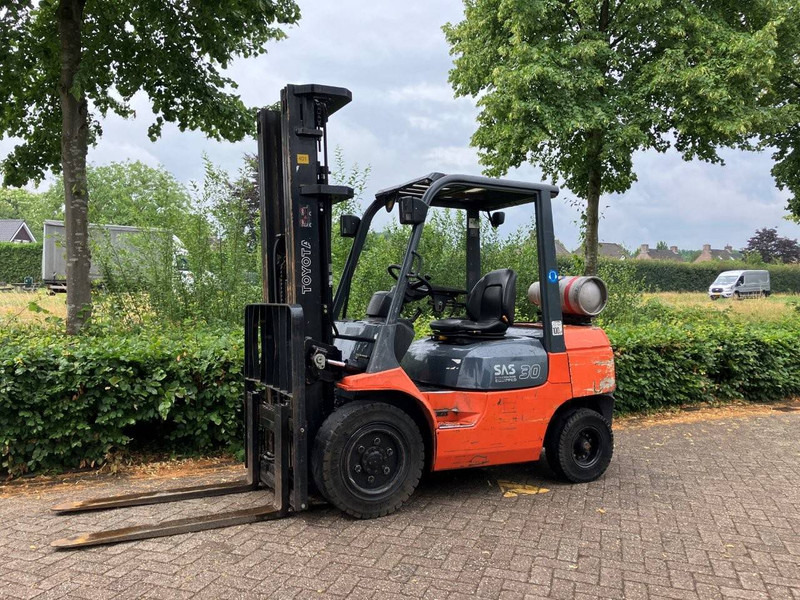 Toyota 02-7FGF30 - Gasstruck: bilde 1 Toyota 02-7FGF30 - Gasstruck: bilde 1