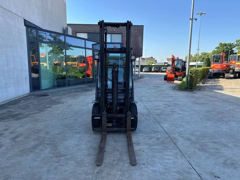 Toyota 02-8FDF20 - Dieseltruck: bilde 2 Toyota 02-8FDF20 - Dieseltruck: bilde 2