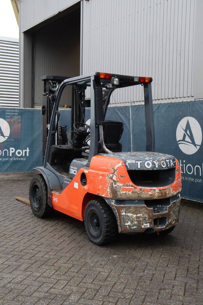 Toyota 02-8FDF30 - Dieseltruck: bilde 4 Toyota 02-8FDF30 - Dieseltruck: bilde 4