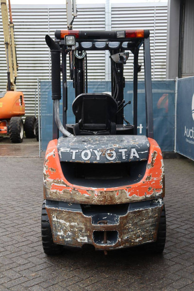 Toyota 02-8FDF30 - Dieseltruck: bilde 5 Toyota 02-8FDF30 - Dieseltruck: bilde 5