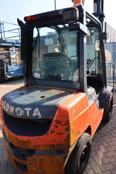 Toyota 02-8FDF30 - Dieseltruck: bilde 5 Toyota 02-8FDF30 - Dieseltruck: bilde 5