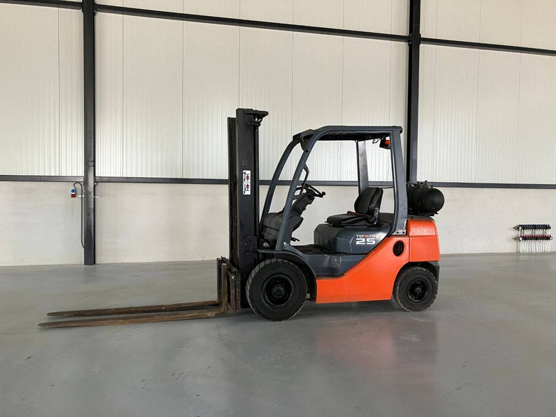 Toyota 02-8FGF25 - Gasstruck: bilde 1 Toyota 02-8FGF25 - Gasstruck: bilde 1