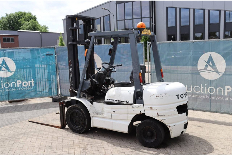 Toyota 62-6FDF30 - Dieseltruck: bilde 4 Toyota 62-6FDF30 - Dieseltruck: bilde 4