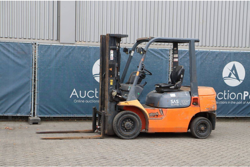 Toyota 62-7FDF25 - Dieseltruck: bilde 1 Toyota 62-7FDF25 - Dieseltruck: bilde 1