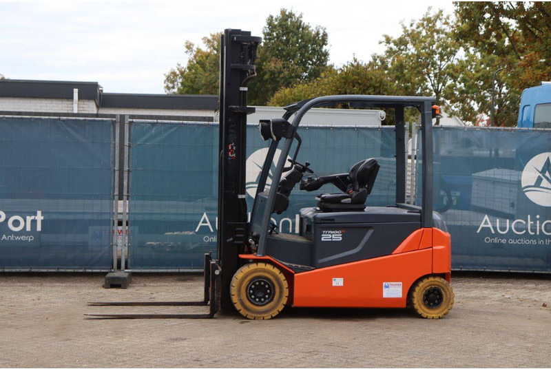 Toyota 8FBMT25 - El-truck: bilde 1 Toyota 8FBMT25 - El-truck: bilde 1