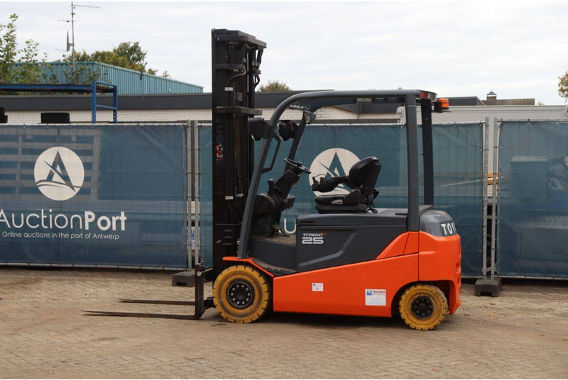 Toyota 8FBMT25 - El-truck: bilde 3 Toyota 8FBMT25 - El-truck: bilde 3