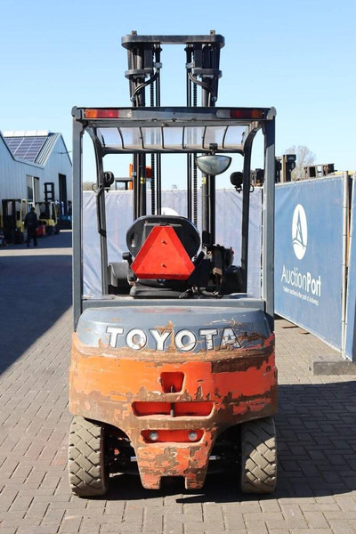 Toyota 8FBMT35 - El-truck: bilde 4 Toyota 8FBMT35 - El-truck: bilde 4
