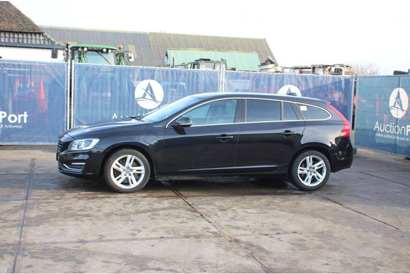 Volvo V60 D6 AWD Plug-in Hybrid - Personenbil: bilde 1 Volvo V60 D6 AWD Plug-in Hybrid - Personenbil: bilde 1