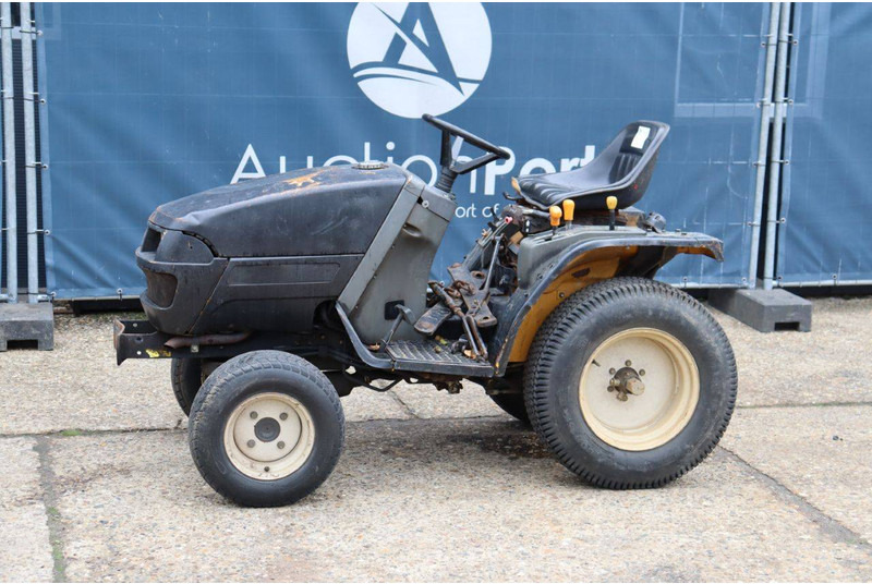 Yanmar Ke-100 - Traktor: bilde 1 Yanmar Ke-100 - Traktor: bilde 1