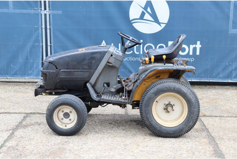 Yanmar Ke-100 - Traktor: bilde 2 Yanmar Ke-100 - Traktor: bilde 2