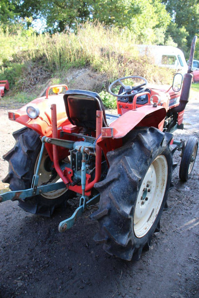 Yanmar YM2202 - Traktor: bilde 5 Yanmar YM2202 - Traktor: bilde 5