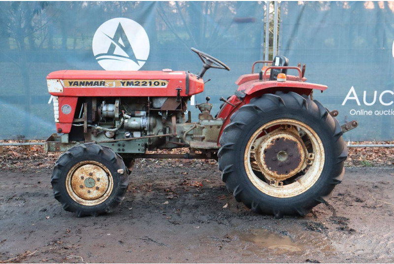 Yanmar YM2210d - Traktor: bilde 2 Yanmar YM2210d - Traktor: bilde 2