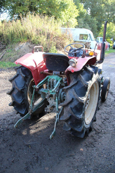 Yanmar YM2310 - Traktor: bilde 5 Yanmar YM2310 - Traktor: bilde 5
