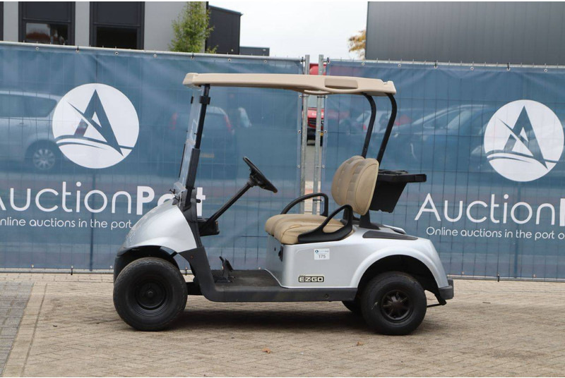 Ez-go - Golfbil: bilde 1 Ez-go - Golfbil: bilde 1
