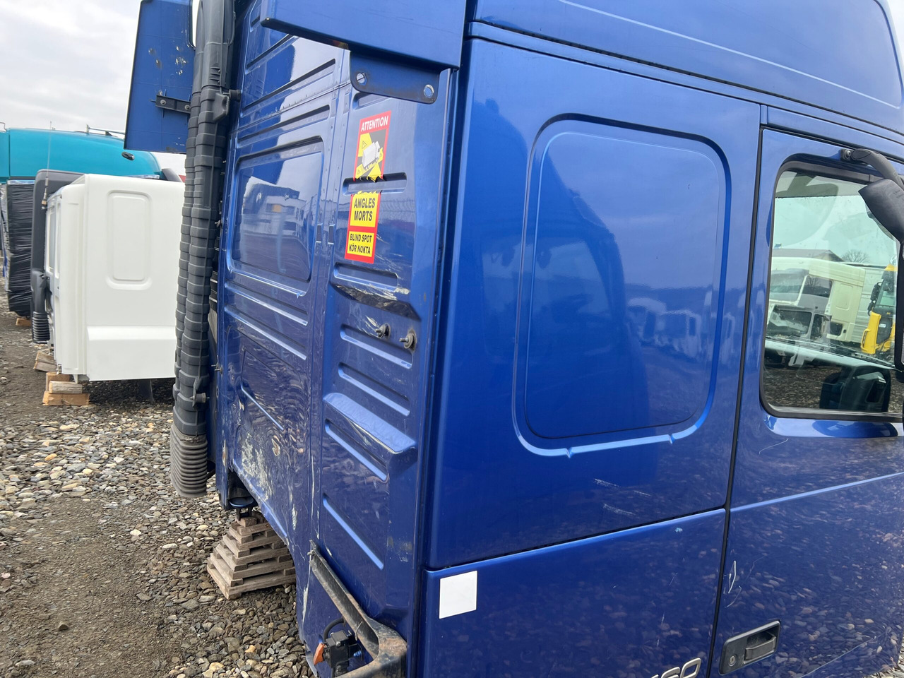 CABINA VOLVO FH13 GLOBETROTTER L2H2 - Førerhus for Lastebil: bilde 5 CABINA VOLVO FH13 GLOBETROTTER L2H2 - Førerhus for Lastebil: bilde 5