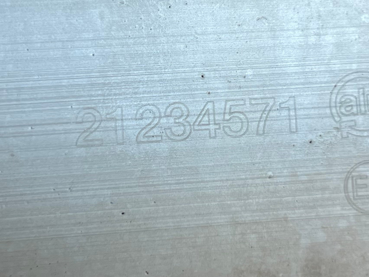 PARABICICLIST STANGA RENAULT T 82302001, 82302005, 82375109, 82375110, 21234571 - Karosseri og eksteriør for Lastebil: bilde 4 PARABICICLIST STANGA RENAULT T 82302001, 82302005, 82375109, 82375110, 21234571 - Karosseri og eksteriør for Lastebil: bilde 4