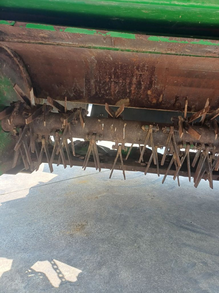 John Deere 1365 - Slåmaskin: bilde 3 John Deere 1365 - Slåmaskin: bilde 3