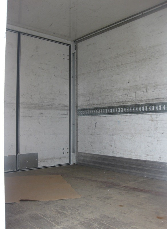 IVECO 35C15 CAJA CERRADA - Varebil med skap: bilde 3 IVECO 35C15 CAJA CERRADA - Varebil med skap: bilde 3