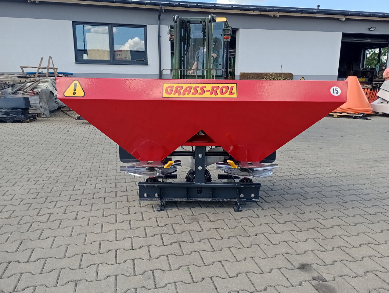Grass Rol Rozsiewacz nawozów Junior 1200 l/ Düngerstreuer 1200l/ Fertilizer spreader 1200 - Gjødselspreder: bilde 1 Grass Rol Rozsiewacz nawozów Junior 1200 l/ Düngerstreuer 1200l/ Fertilizer spreader 1200 - Gjødselspreder: bilde 1