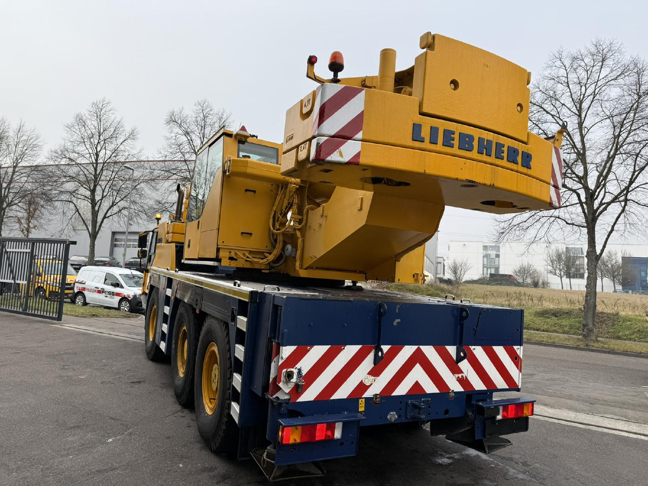 Liebherr LTM 1055-3.1 (06 - 055 996) | 6 x 6 - Mobilkran: bilde 4 Liebherr LTM 1055-3.1 (06 - 055 996) | 6 x 6 - Mobilkran: bilde 4