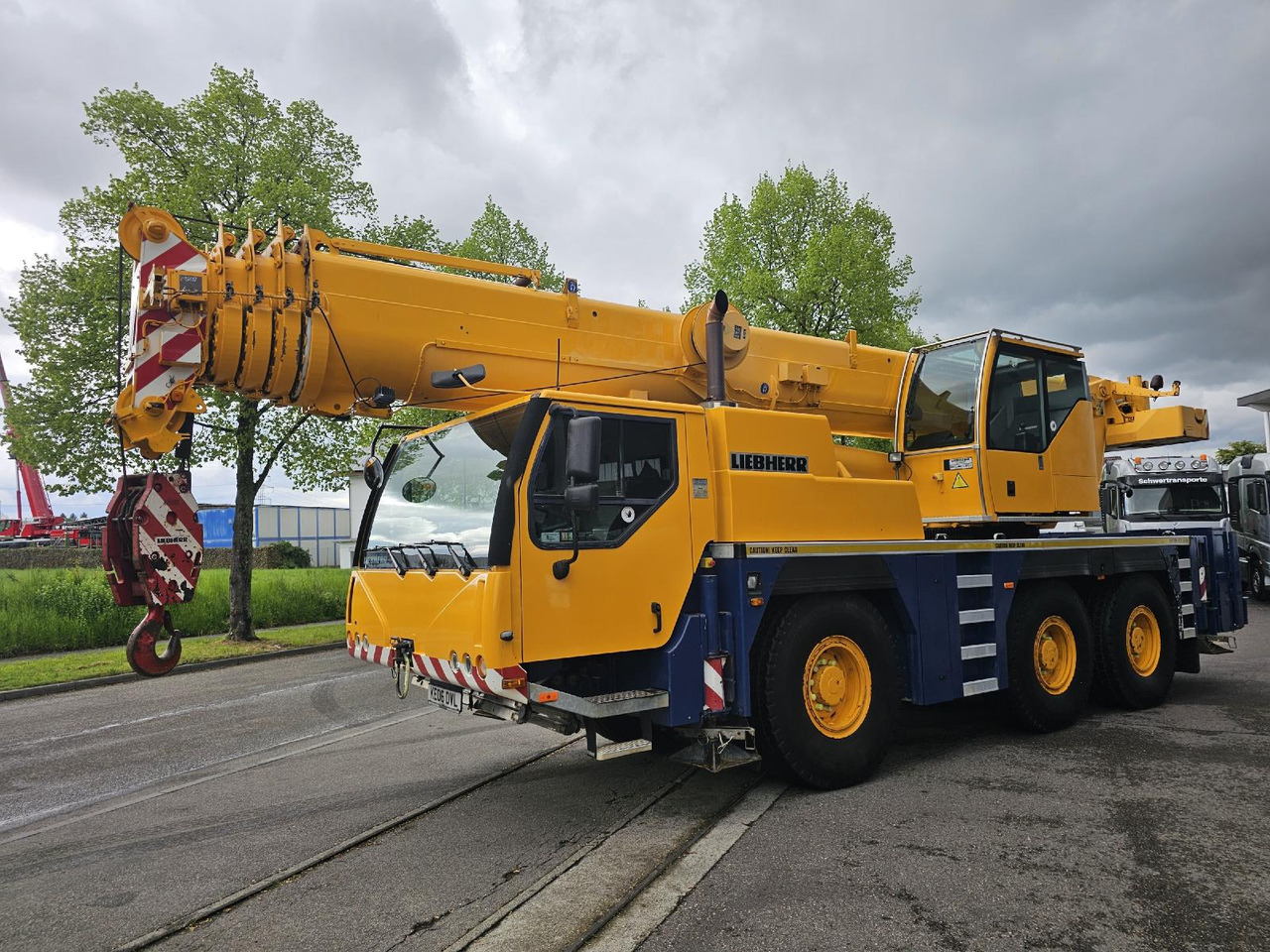 Liebherr LTM 1055-3.1 (06 - 056 016) | 6 x 6 - Mobilkran: bilde 2 Liebherr LTM 1055-3.1 (06 - 056 016) | 6 x 6 - Mobilkran: bilde 2