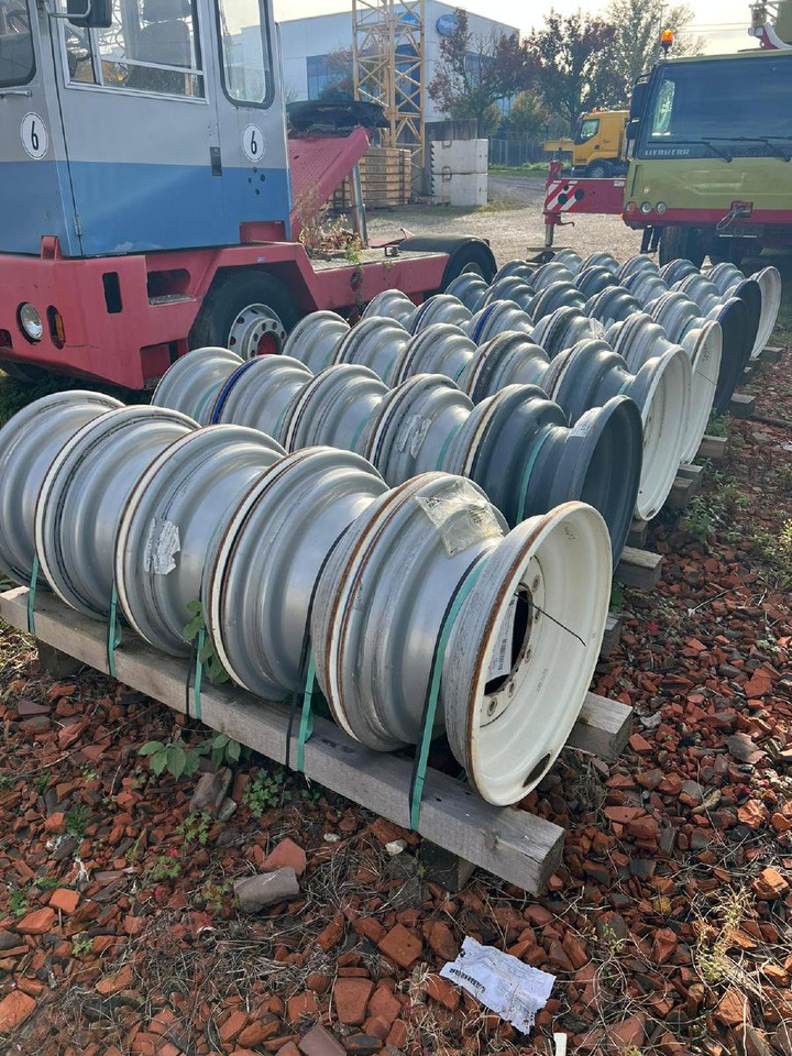 Liebherr Zubehör = Stahlfelgen für LTM Mobilkräne ab Baujahr 2016 - Typ 25-11.00/1,7 - Mobilkran: bilde 1 Liebherr Zubehör = Stahlfelgen für LTM Mobilkräne ab Baujahr 2016 - Typ 25-11.00/1,7 - Mobilkran: bilde 1