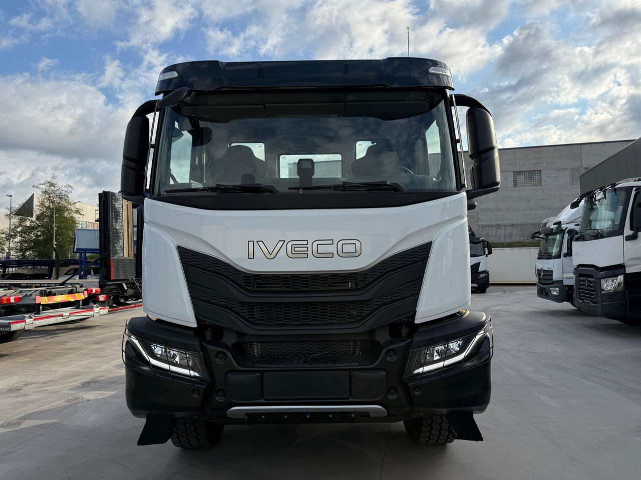 IVECO AD300X46Z OFF X-Way E6 (Chassis) - Chassis lastebil: bilde 3 IVECO AD300X46Z OFF X-Way E6 (Chassis) - Chassis lastebil: bilde 3