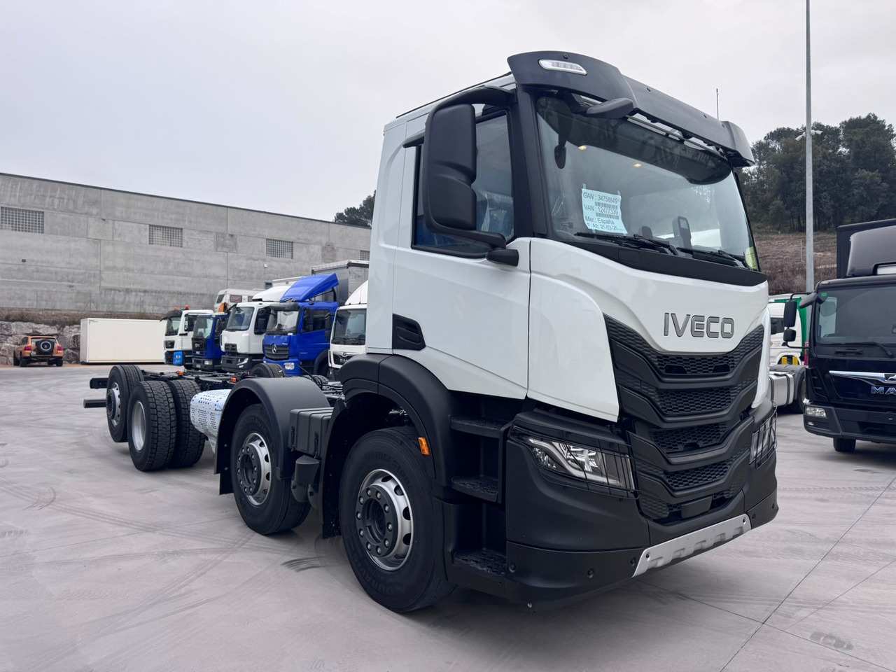 IVECO AD350X50 YPS ON X-Way E6 (Chassis) - Chassis lastebil: bilde 2 IVECO AD350X50 YPS ON X-Way E6 (Chassis) - Chassis lastebil: bilde 2