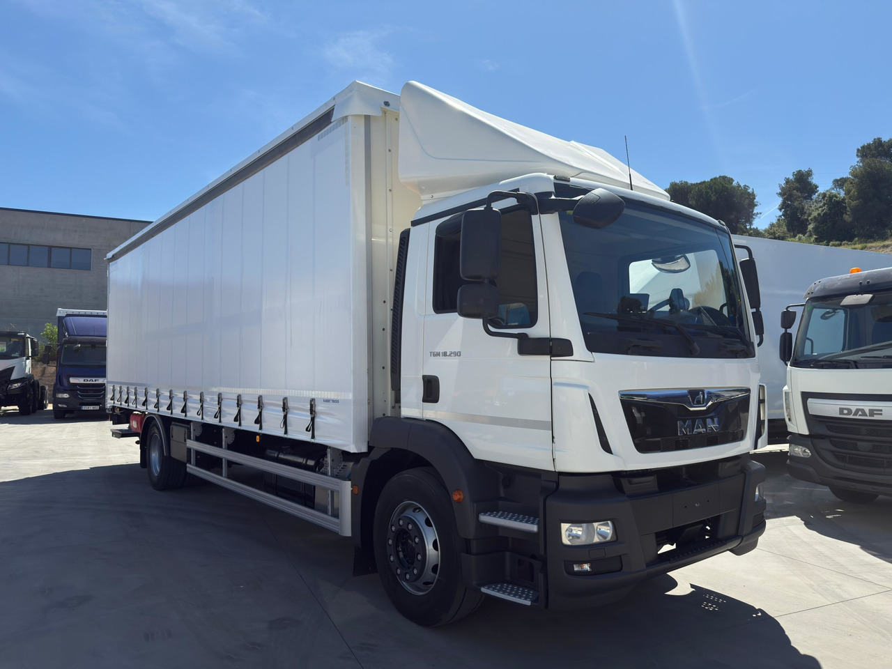 MAN 18.290 BL TGM E6 (Tauliner) - Kapellbil: bilde 2 MAN 18.290 BL TGM E6 (Tauliner) - Kapellbil: bilde 2