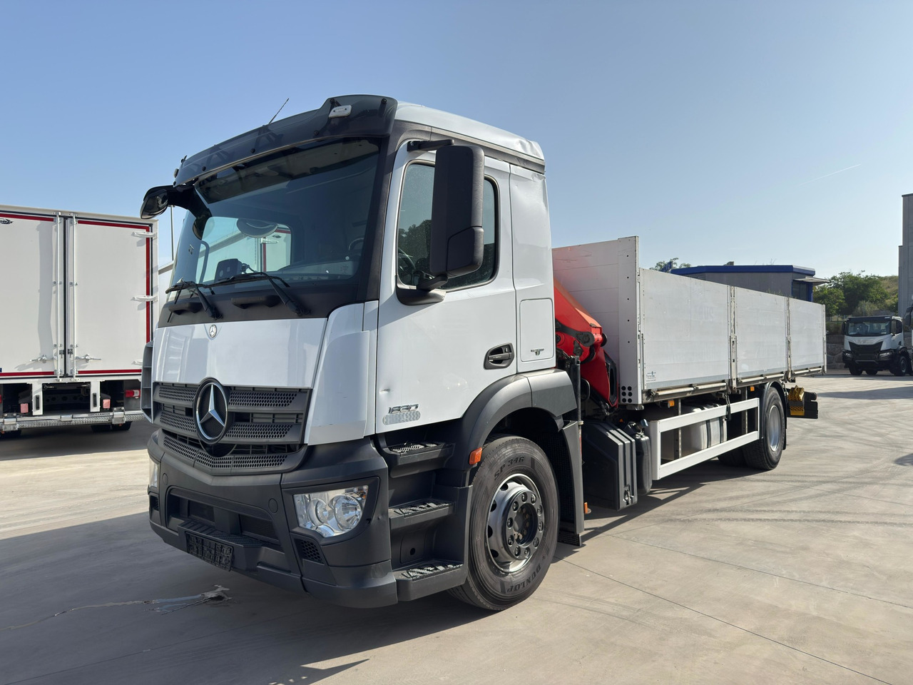 MERCEDES BENZ 18.30 Antos E6 (Platform and Grave) - Planbil, Kranbil: bilde 1 MERCEDES BENZ 18.30 Antos E6 (Platform and Grave) - Planbil, Kranbil: bilde 1