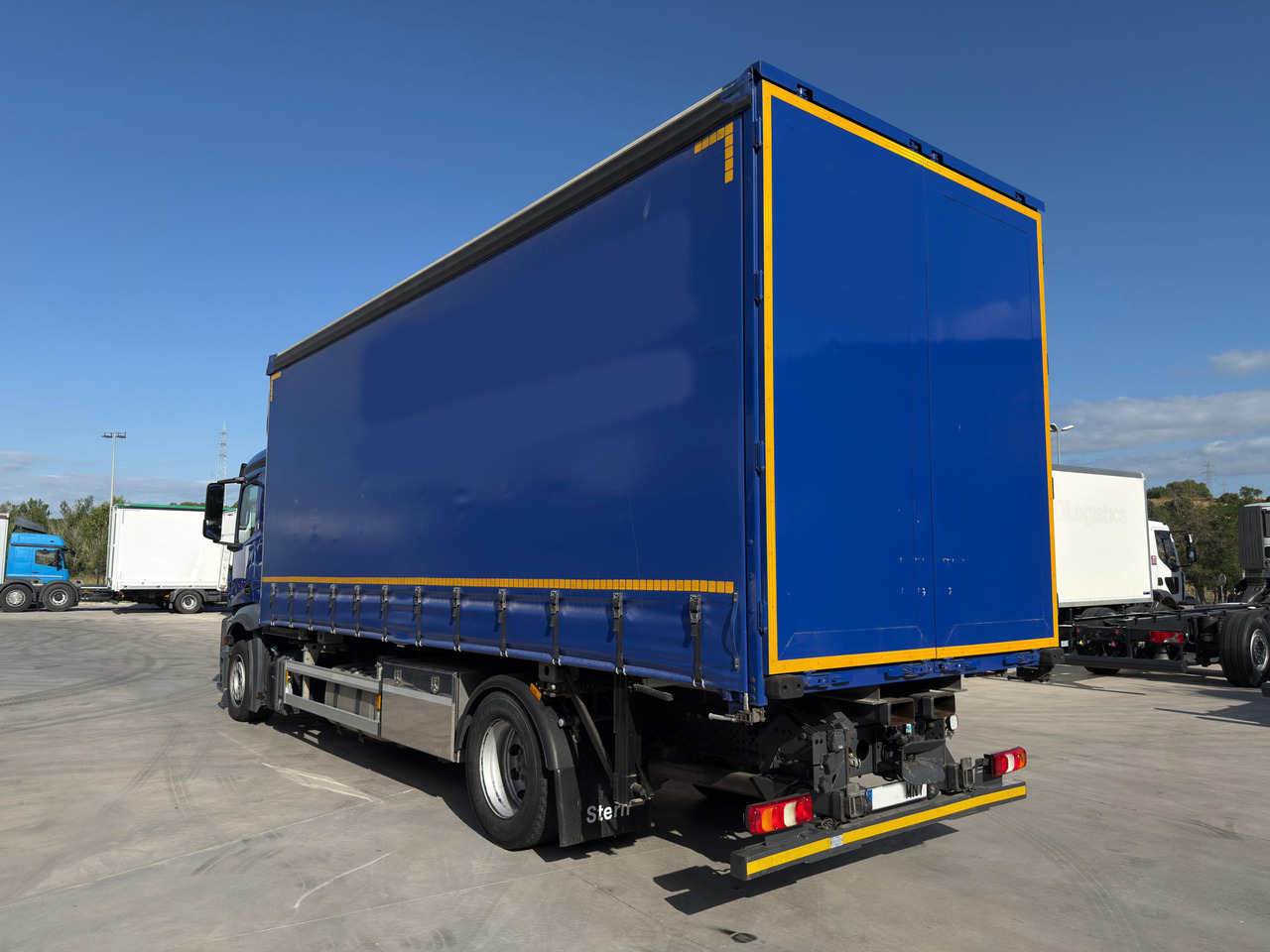 MERCEDES BENZ 18.33 Antos E6 (Self-portable) - Kapellbil: bilde 4 MERCEDES BENZ 18.33 Antos E6 (Self-portable) - Kapellbil: bilde 4