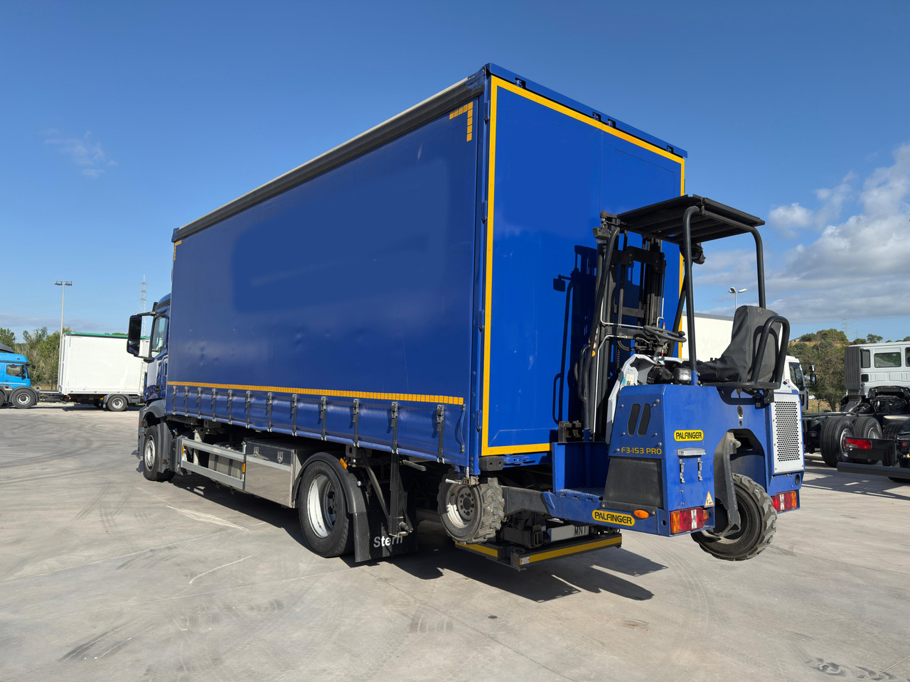 MERCEDES BENZ 18.33 Antos E6 (Self-portable) - Kapellbil: bilde 4 MERCEDES BENZ 18.33 Antos E6 (Self-portable) - Kapellbil: bilde 4