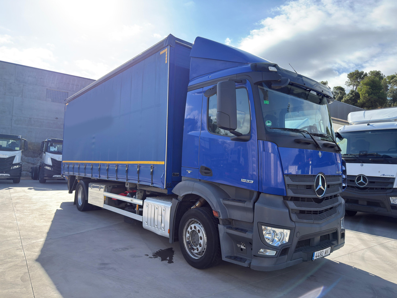 MERCEDES BENZ 18.33 Antos E6 (Self-portable) - Kapellbil: bilde 2 MERCEDES BENZ 18.33 Antos E6 (Self-portable) - Kapellbil: bilde 2