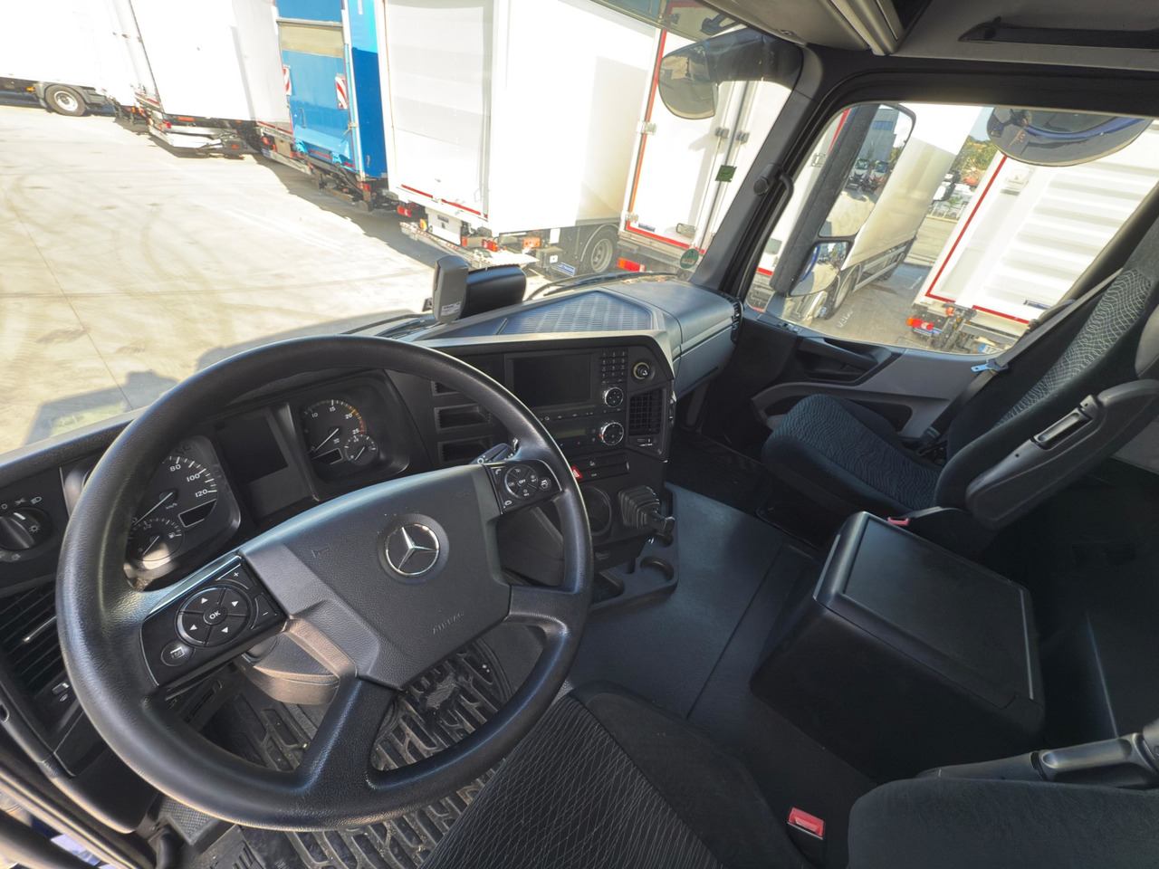 MERCEDES BENZ 18.33 Antos E6 (Self-portable) - Kapellbil: bilde 5 MERCEDES BENZ 18.33 Antos E6 (Self-portable) - Kapellbil: bilde 5