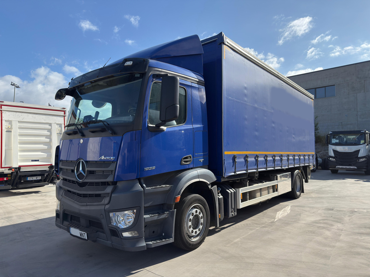 MERCEDES BENZ 18.33 Antos E6 (Self-portable) - Kapellbil: bilde 1 MERCEDES BENZ 18.33 Antos E6 (Self-portable) - Kapellbil: bilde 1