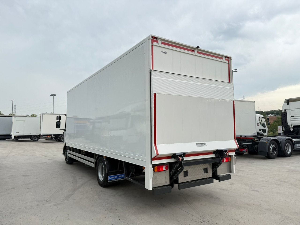 RENAULT D E6 (VAN) - Skapbil: bilde 4 RENAULT D E6 (VAN) - Skapbil: bilde 4