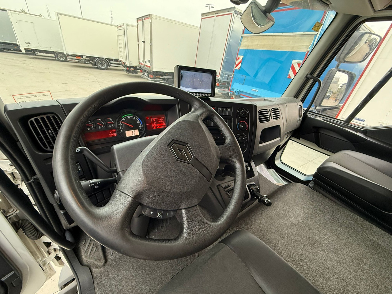 RENAULT D E6 (VAN) - Skapbil: bilde 5 RENAULT D E6 (VAN) - Skapbil: bilde 5