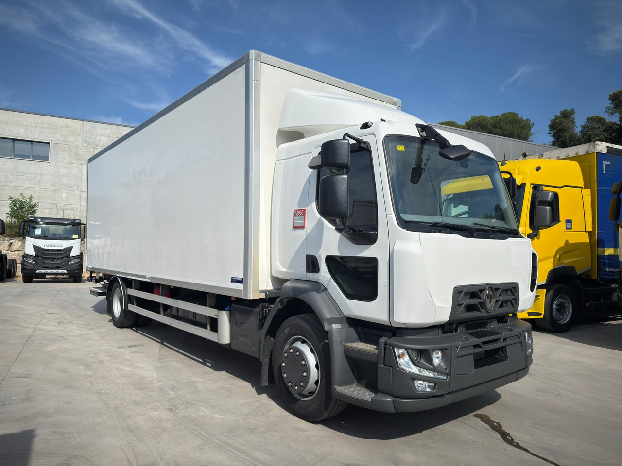 RENAULT D19 E6 (VAN) - Skapbil: bilde 2 RENAULT D19 E6 (VAN) - Skapbil: bilde 2