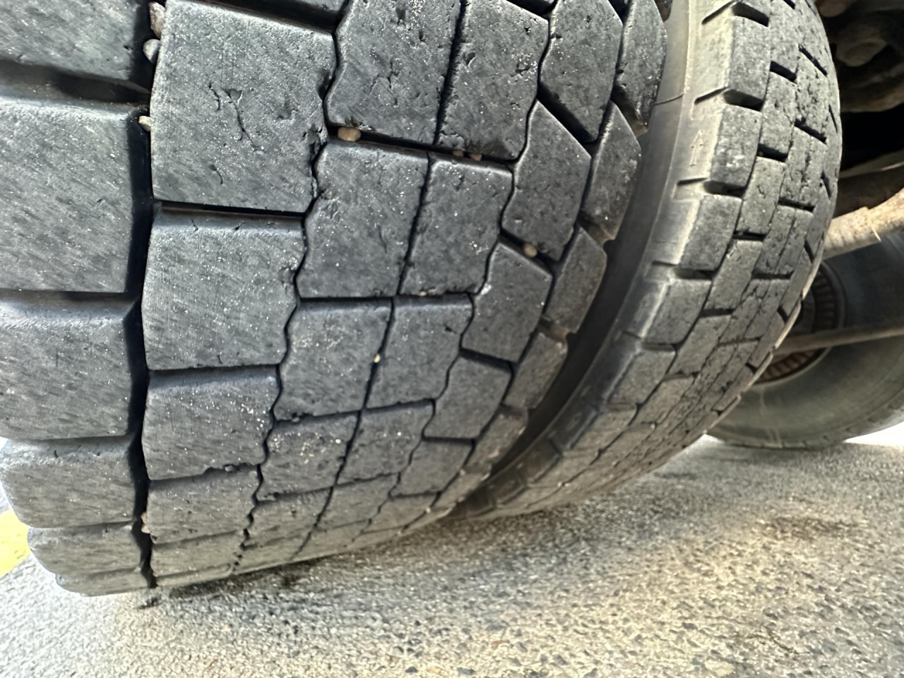 SCANIA R 450 CB6x4HHZ - Chassis lastebil: bilde 2 SCANIA R 450 CB6x4HHZ - Chassis lastebil: bilde 2