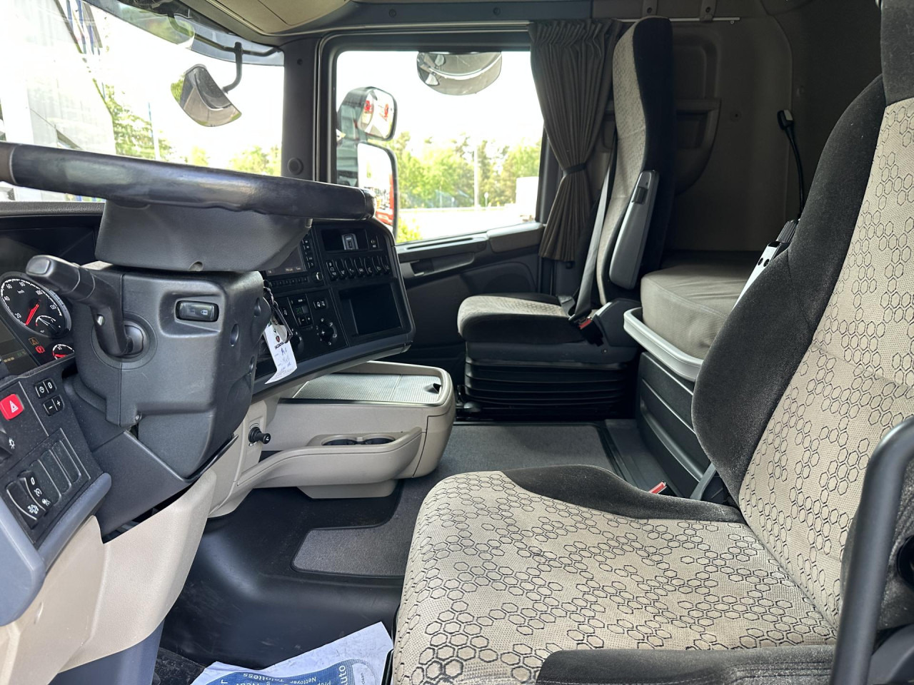 SCANIA R 450 LA4x2MNA - Trekkvogn: bilde 2 SCANIA R 450 LA4x2MNA - Trekkvogn: bilde 2