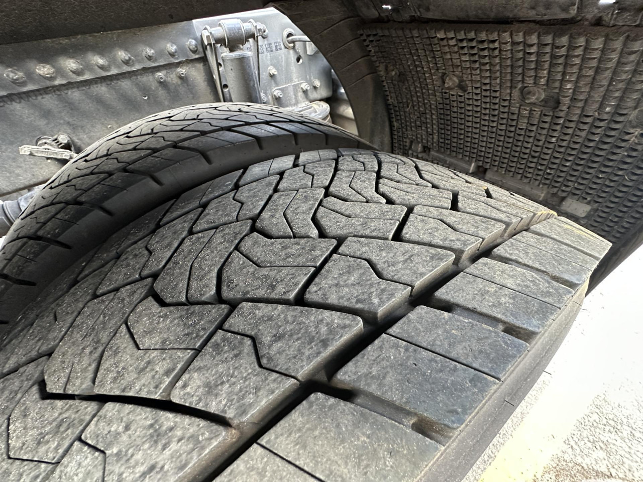 SCANIA R 460 A4x2NB - Trekkvogn: bilde 2 SCANIA R 460 A4x2NB - Trekkvogn: bilde 2