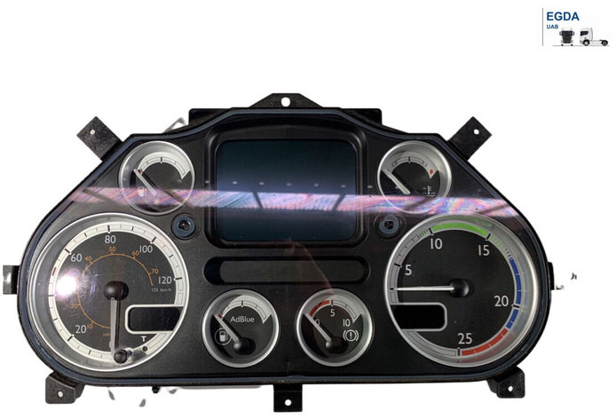 DAF 105 - Instrumentpanel: bilde 1 DAF 105 - Instrumentpanel: bilde 1