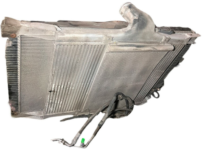 Iveco S-WAY - Radiator: bilde 2 Iveco S-WAY - Radiator: bilde 2