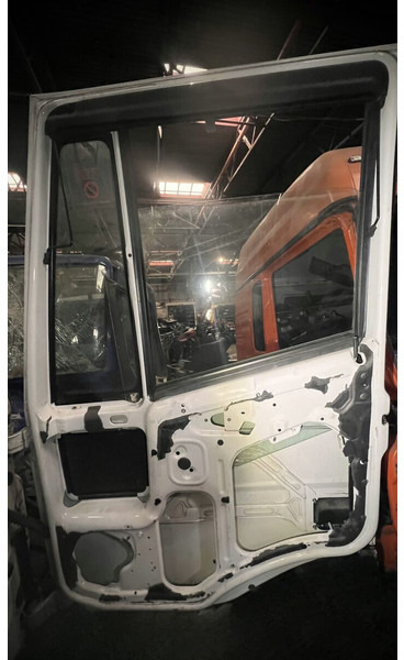 Iveco Stralis - Dør og deler: bilde 2 Iveco Stralis - Dør og deler: bilde 2