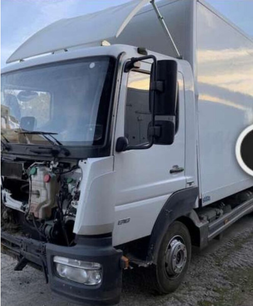 Mercedes-Benz ATEGO - Førerhus og interiør: bilde 1 Mercedes-Benz ATEGO - Førerhus og interiør: bilde 1