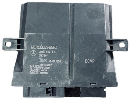 Mercedes-Benz - Styreenhet: bilde 1 Mercedes-Benz - Styreenhet: bilde 1