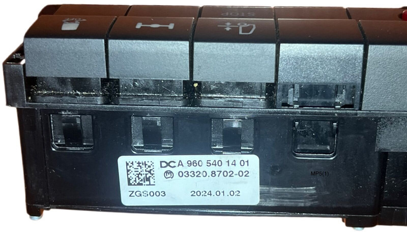 Mercedes-Benz MP5 - Instrumentpanel: bilde 3 Mercedes-Benz MP5 - Instrumentpanel: bilde 3